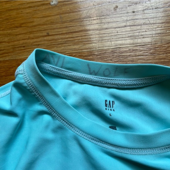 4/$25 Gap kids Boys Rashguard Short Sleeve Size Large
Blue Surf Design - Picture 8 of 10